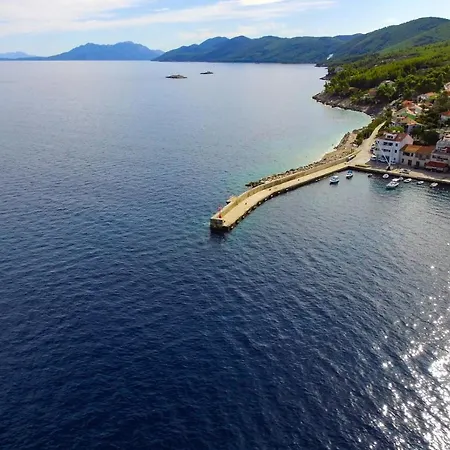 Linda Villa Prigradica